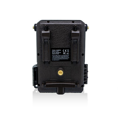 La caméra 4G Trail offre des options de montage polyvalentes et un boîtier résistant aux intempéries parfait pour les tâches de surveillance en extérieur